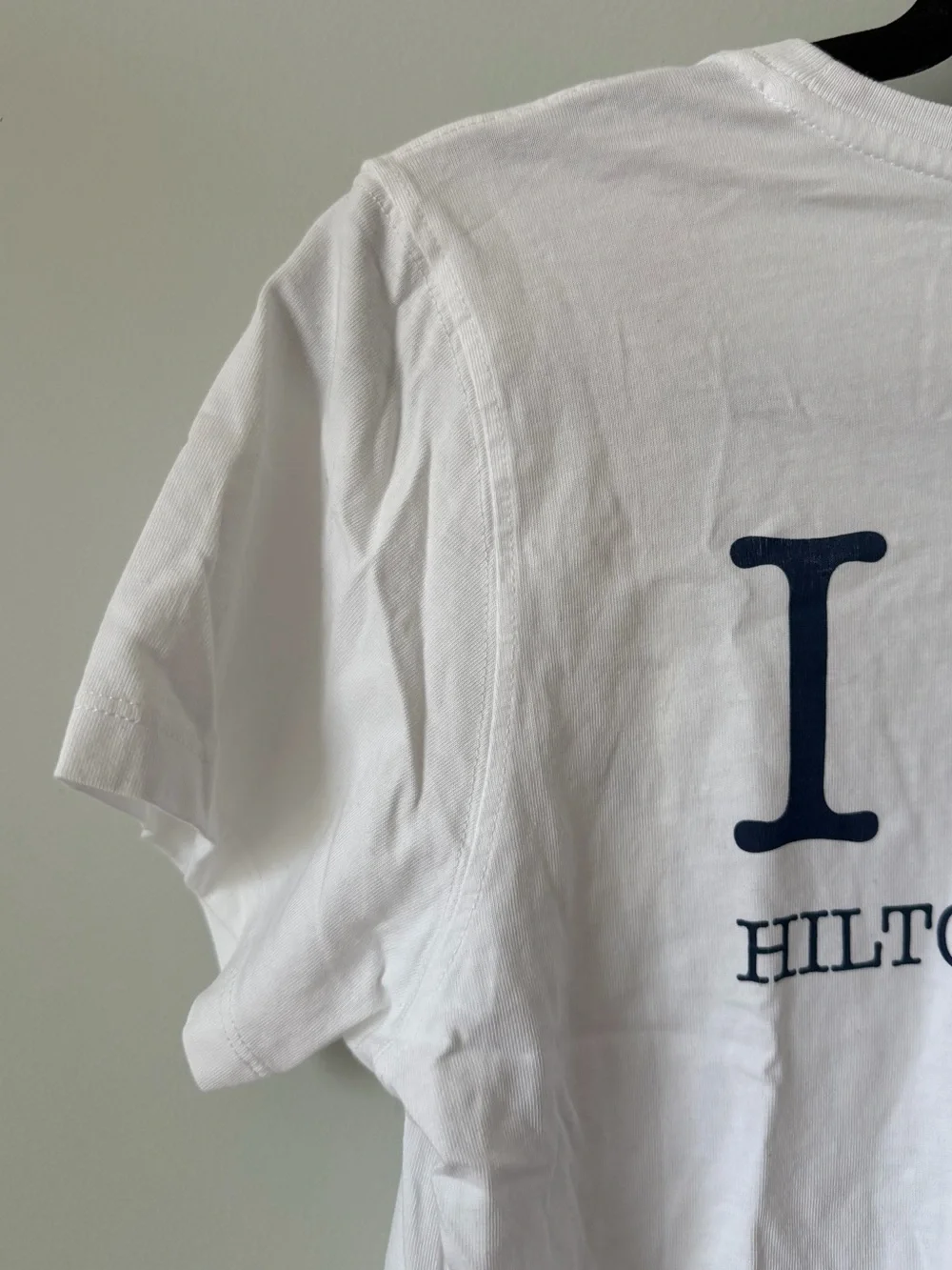 NWT Vineyard Vines Hilton Head Pocket Tee